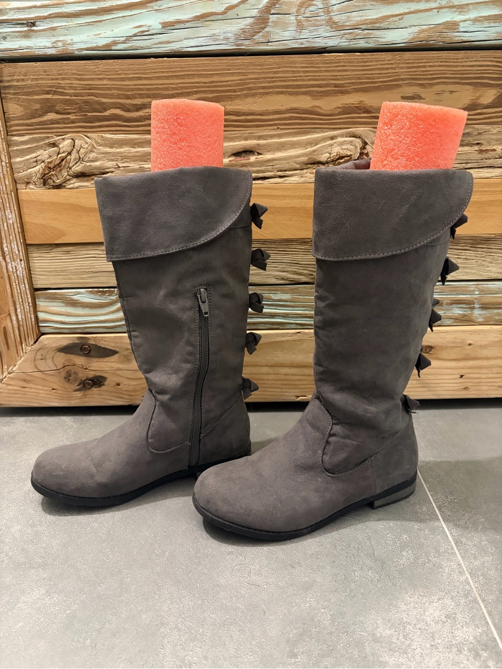 Cat & Jack Girls Gray Knee High Bow Boots Size 4 Never Worn